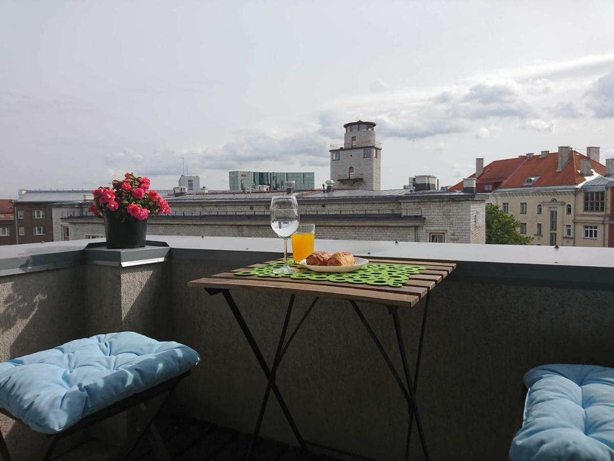 City Center Raua Apartment With Balcony Tallinn Buitenkant foto